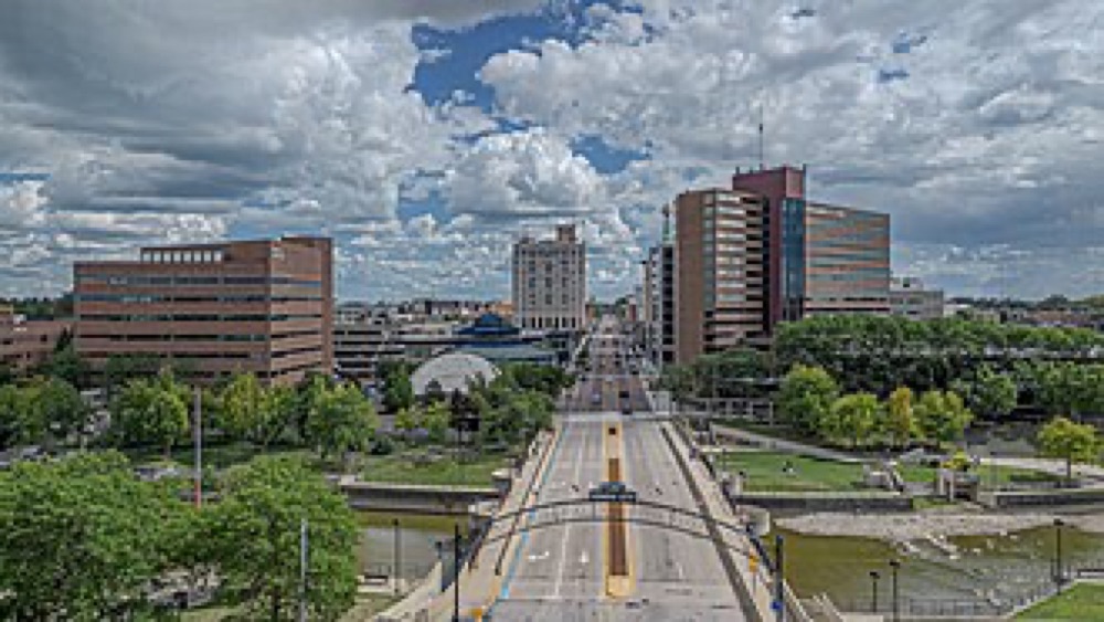 Flint, Michigan, the city where Gracelawn Cemetery is located
